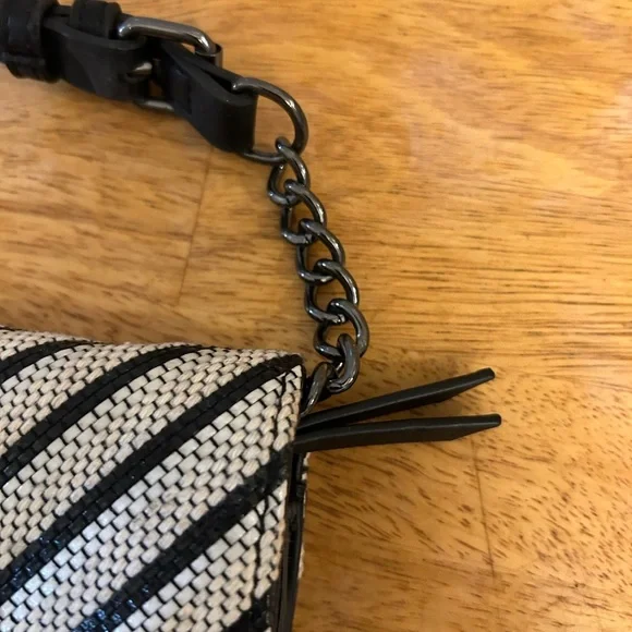 "Simply Vera Vera Wang" - Picture 5 of 11